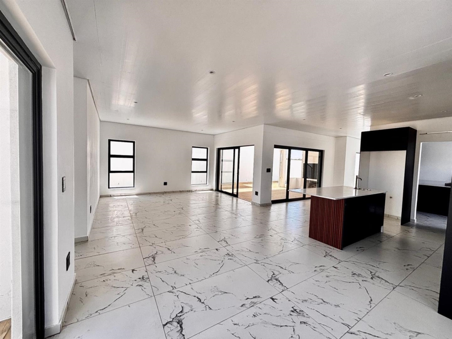 4 Bedroom Property for Sale in Sandown Western Cape